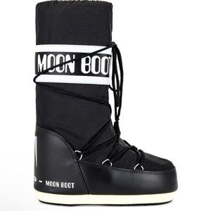 AUTHENTIC Moon Boots 😍 size 6-8